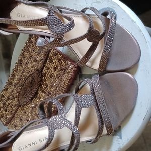 NWOT Gianni Bini Rose Gold heels